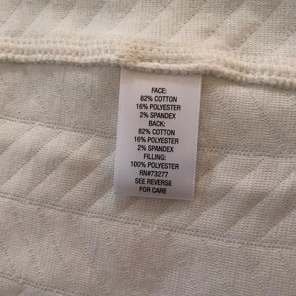 NWT Womens Petite Croft & Barrow Cream Zip Up - Picture 3 of 5